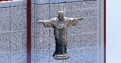 Christ the Redeemer — Minecraft Build by TheBibleOfBuilding (1)