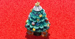 Christmas Tree — Minecraft Build by ImpossibleBuilds (1)